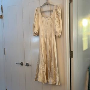 Leffler Randall small ivory, 100% silk wedding gown